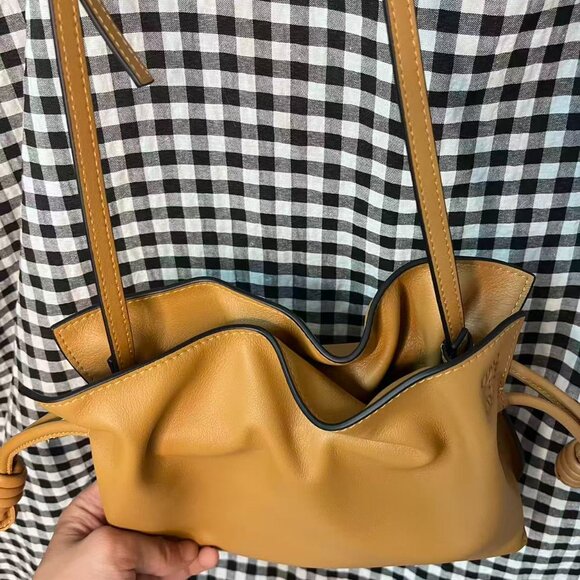 Loewe Flamenco Crossbody Bag - Picture 4 of 12